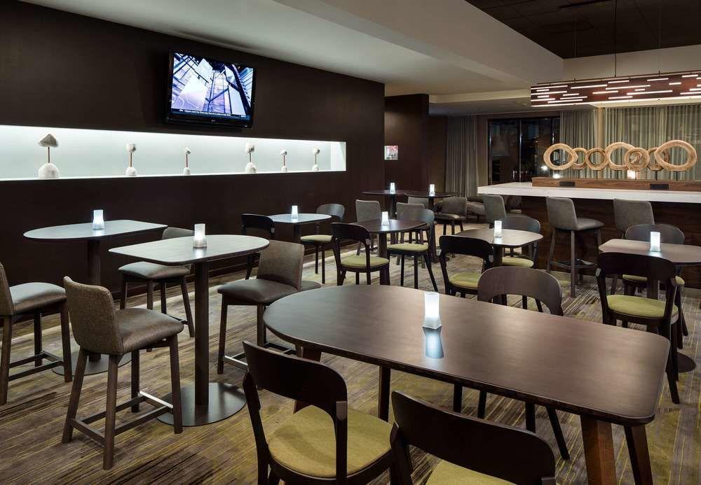 Courtyard By Marriott Phoenix Airport Buitenkant foto