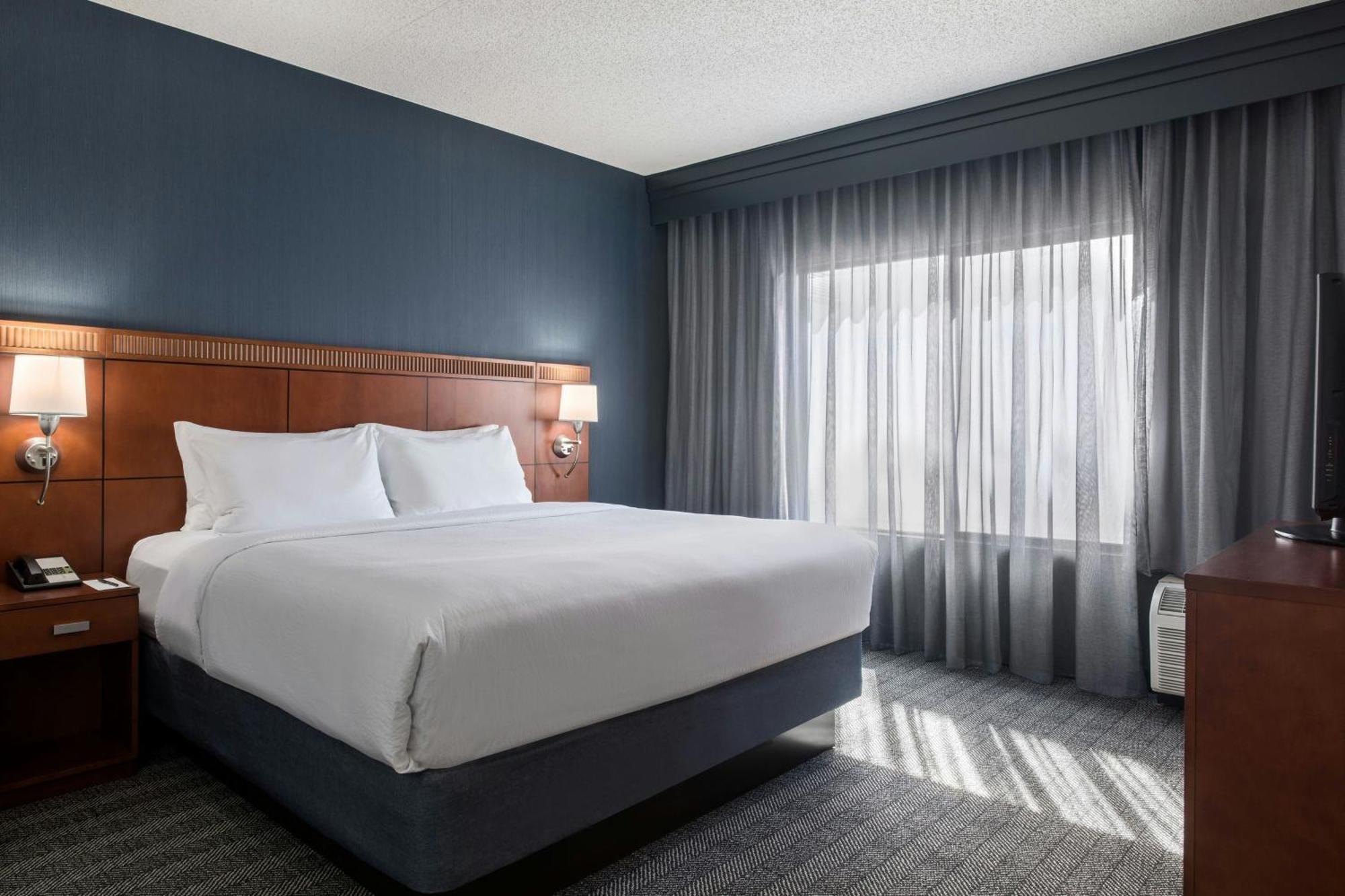 Courtyard By Marriott Phoenix Airport Buitenkant foto