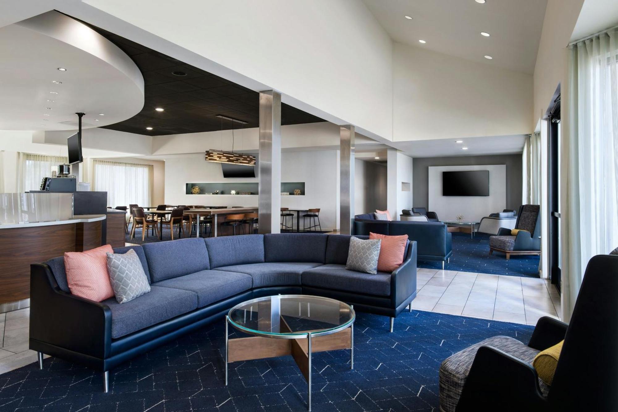 Courtyard By Marriott Phoenix Airport Buitenkant foto