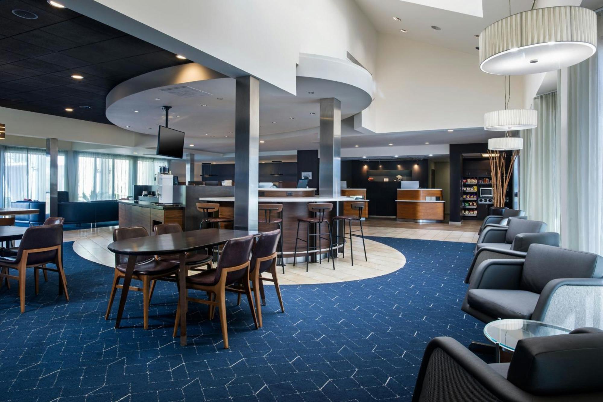 Courtyard By Marriott Phoenix Airport Buitenkant foto